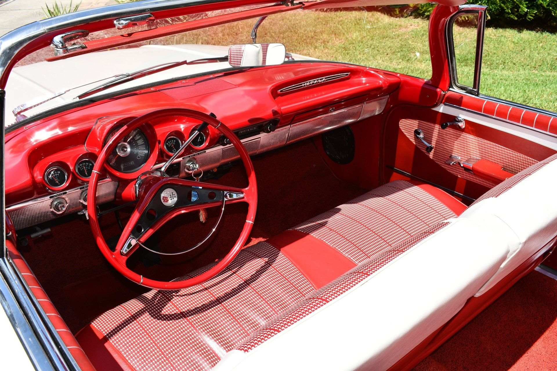 Car Image 16